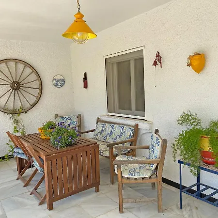 With Private Pool, Fuente Del Gallo, Baba Yaga Lejlighed